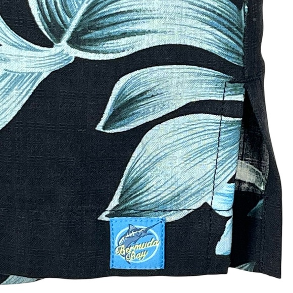 Bermuda Bay Men’s 100% Silk Tropical Hawaiian Black & Blue Printed Shirt Size M - Picture 5 of 10